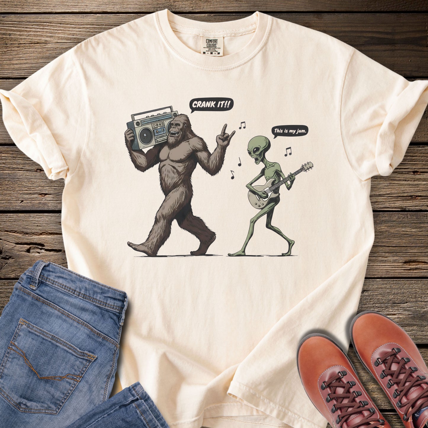 Sasquatch & Alien Rock It Walk T-Shirt