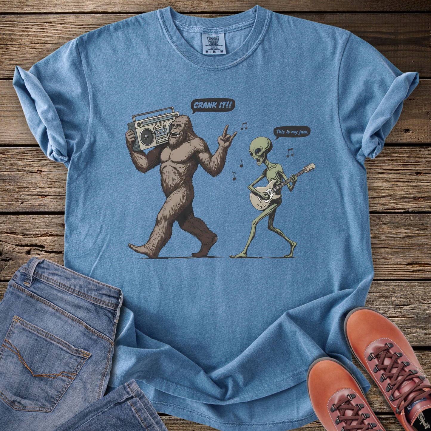 Sasquatch & Alien Rock It Walk T-Shirt